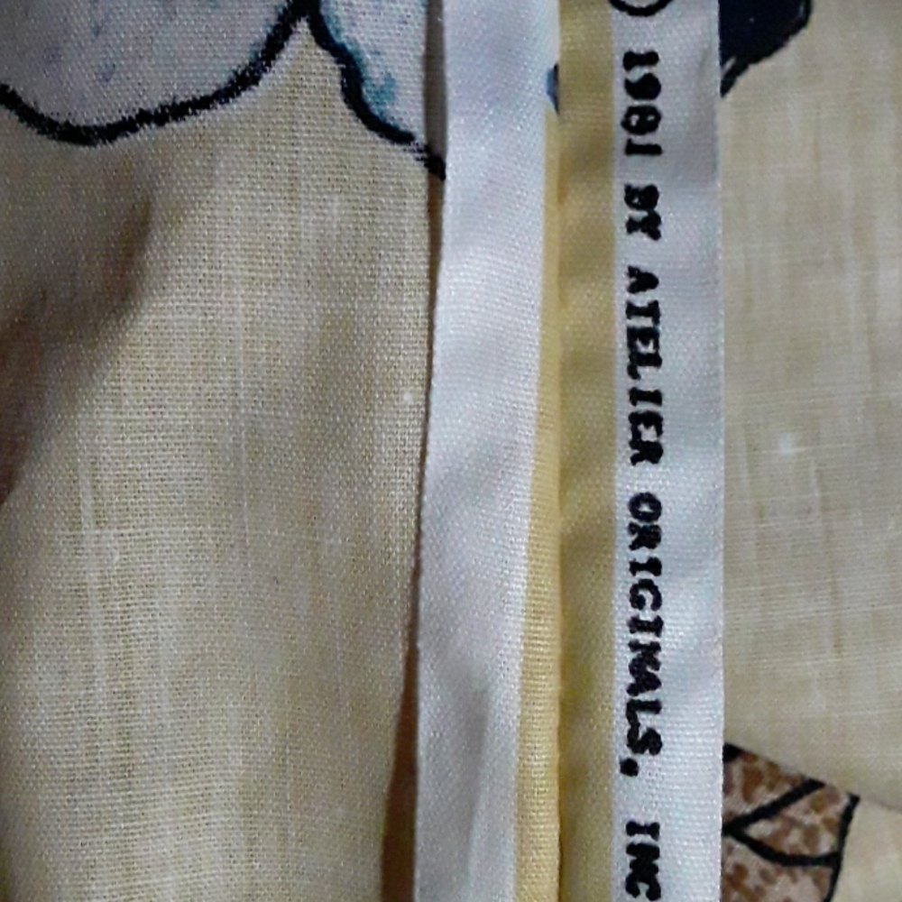 Vintage[1981] Tablecloth - Picture 2 of 8